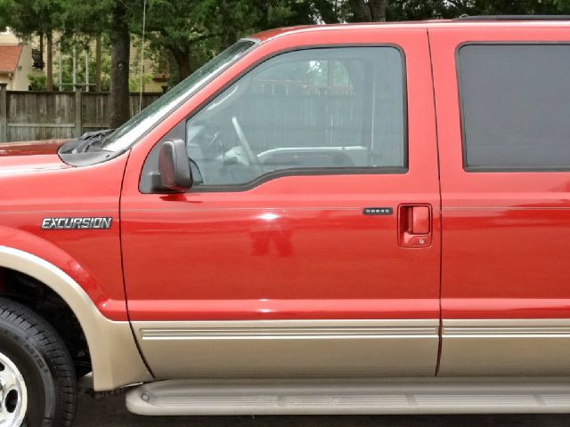 2004 Ford Excursion 4WD SL