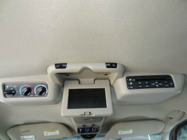 2004 Ford Excursion 4WD SL