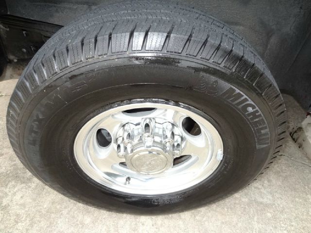 2004 Ford Excursion 4WD SL