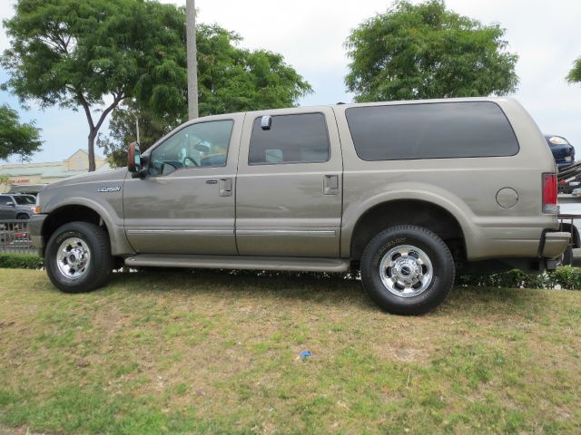 2004 Ford Excursion E 32