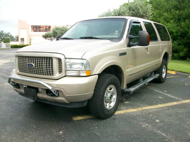 2004 Ford Excursion E 32