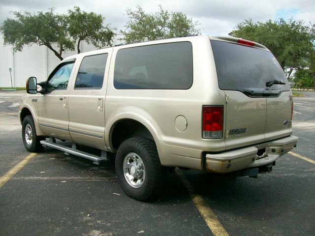 2004 Ford Excursion E 32