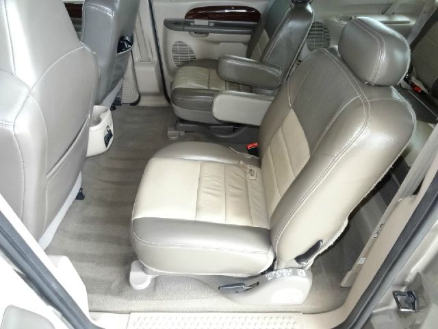 2004 Ford Excursion 4WD SL