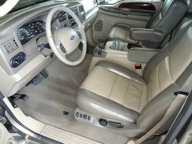 2004 Ford Excursion 4WD SL