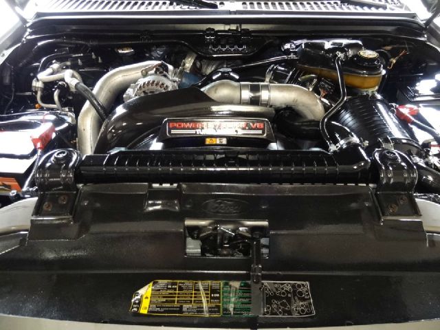 2004 Ford Excursion 4WD SL