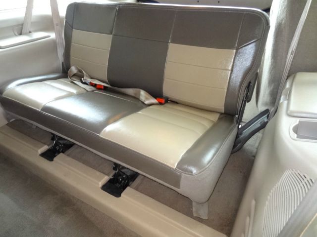 2004 Ford Excursion 4WD SL