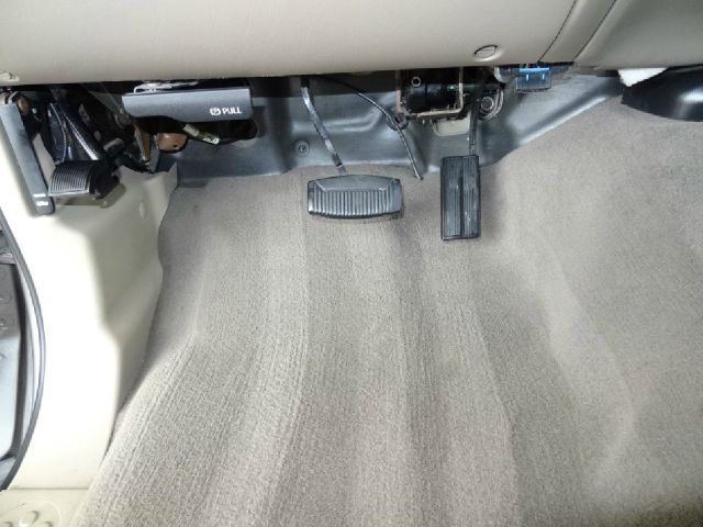 2004 Ford Excursion 4WD SL