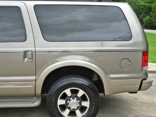 2004 Ford Excursion 4WD SL