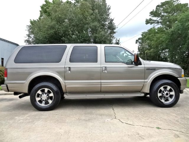 2004 Ford Excursion 4WD SL