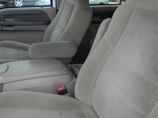 2004 Ford Excursion Unknown