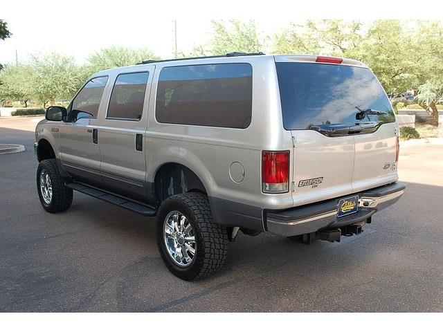 2004 Ford Excursion XLS