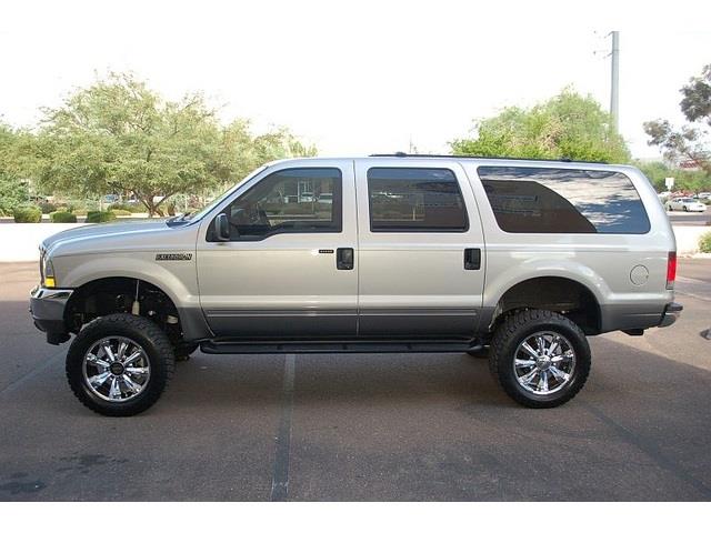 2004 Ford Excursion XLS