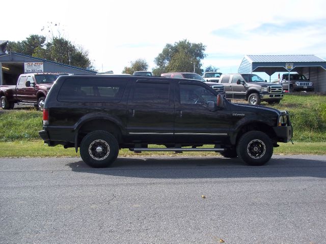 2004 Ford Excursion E 32