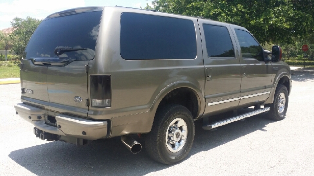 2005 Ford Excursion E 32