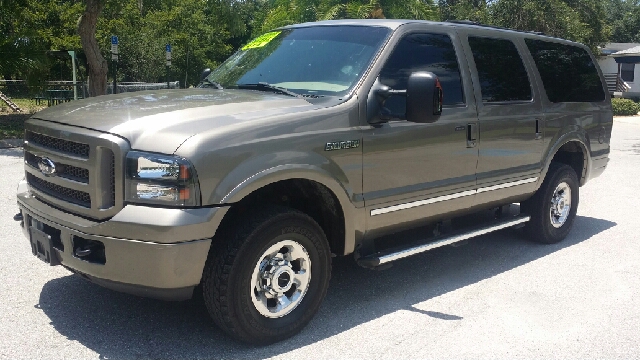 2005 Ford Excursion E 32