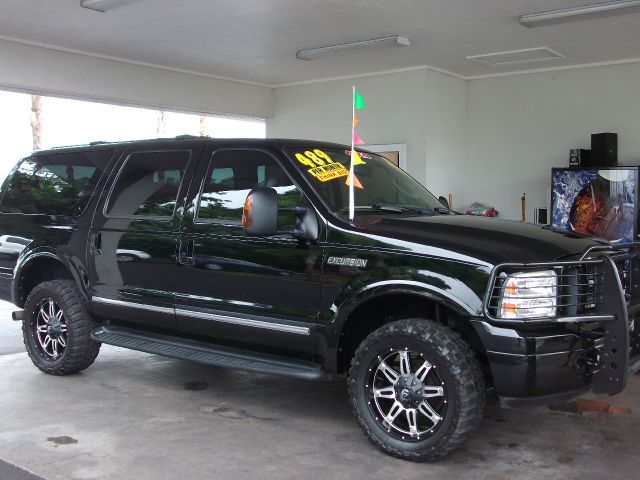 2005 Ford Excursion E 32
