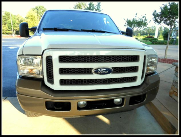 2005 Ford Excursion 4WD SL