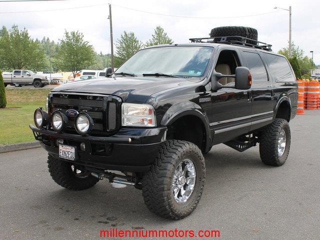 2005 Ford Excursion E 32