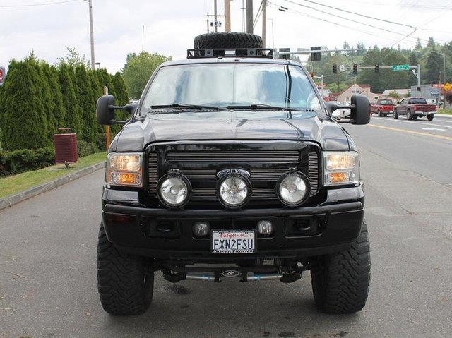 2005 Ford Excursion E 32