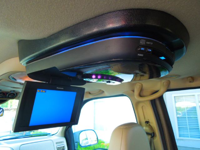 2005 Ford Excursion E 32