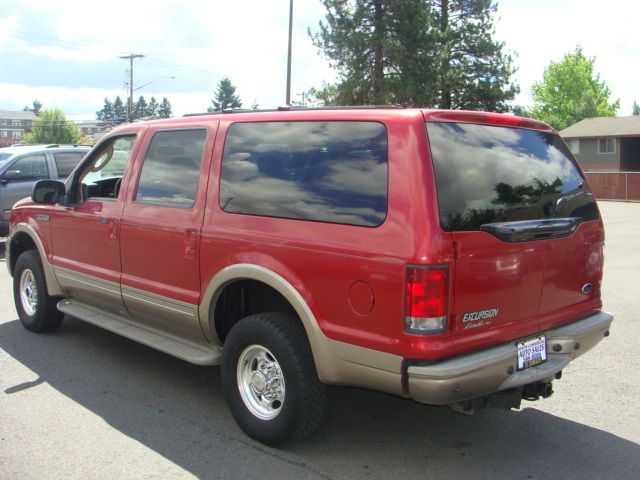 2005 Ford Excursion 4WD SL