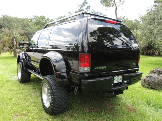 2005 Ford Excursion SLT 25