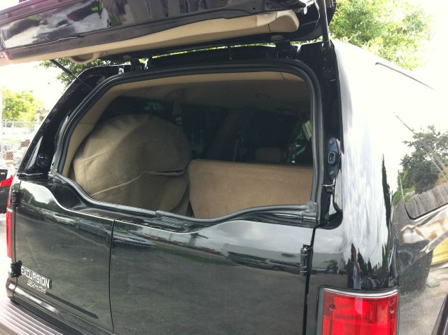 2005 Ford Excursion E 32