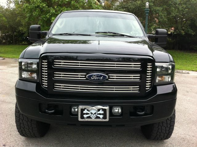 2005 Ford Excursion E 32