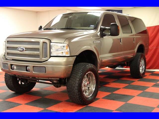 2005 Ford Excursion SLT 25