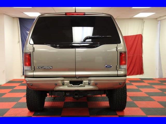 2005 Ford Excursion SLT 25