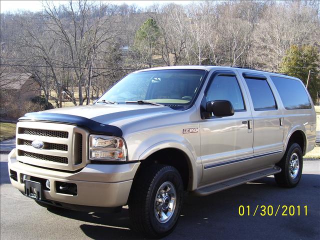 2005 Ford Excursion 4DR