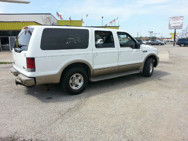 2005 Ford Excursion 2dr HB Man Spec
