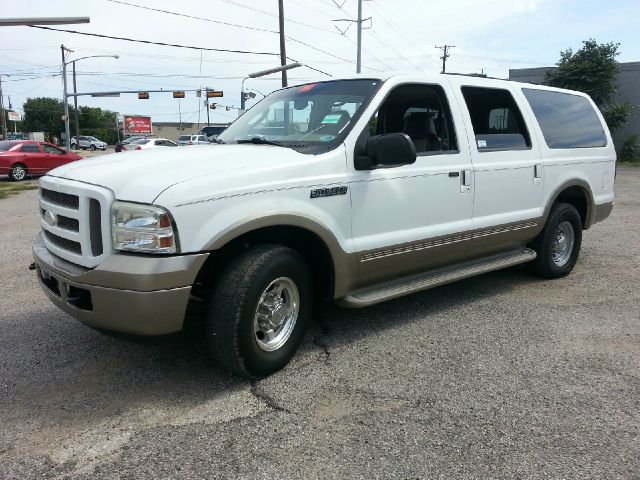 2005 Ford Excursion 2dr HB Man Spec