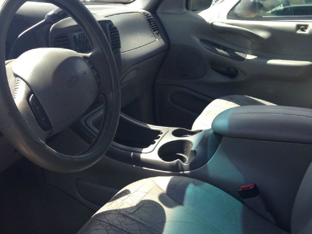 1997 Ford Expedition E320 - Extra Sharp