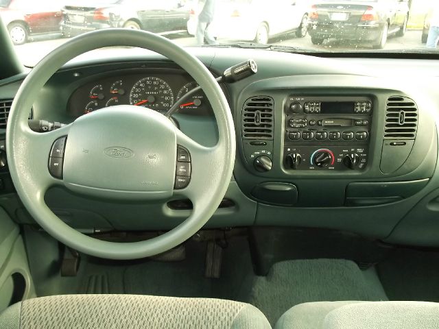 1998 Ford Expedition SL 4x4 Regular Cab