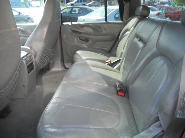 1998 Ford Expedition E320 - Extra Sharp