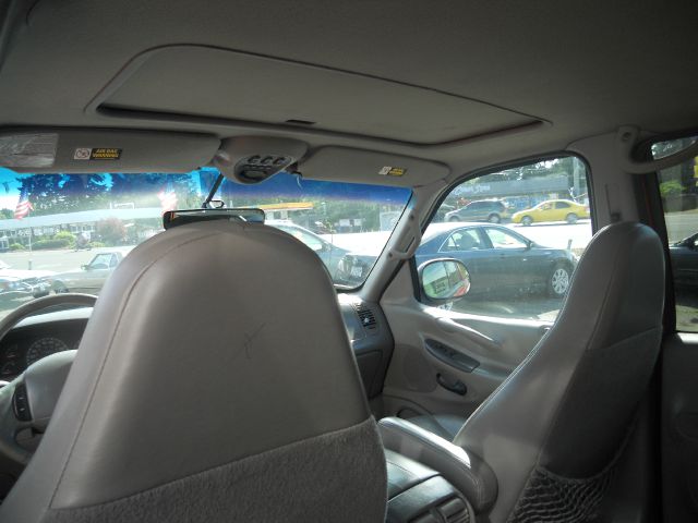 1998 Ford Expedition E320 - Extra Sharp
