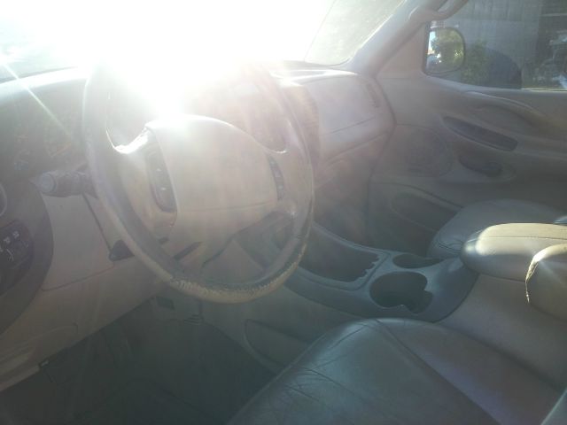 1998 Ford Expedition E320 - Extra Sharp