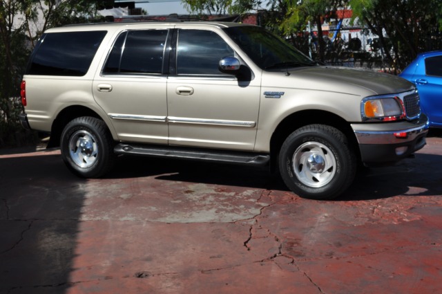 1999 Ford Expedition SL 4x4 Regular Cab