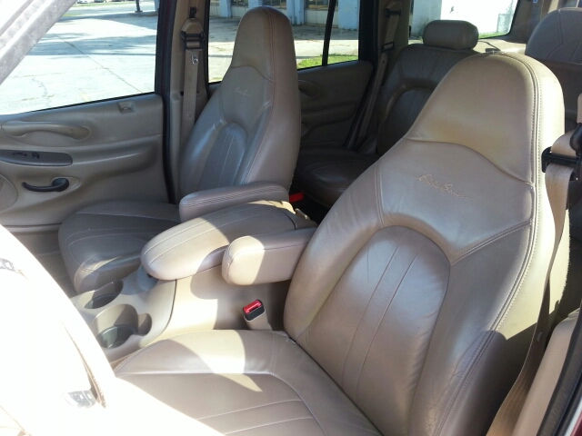 1999 Ford Expedition E320 - Extra Sharp