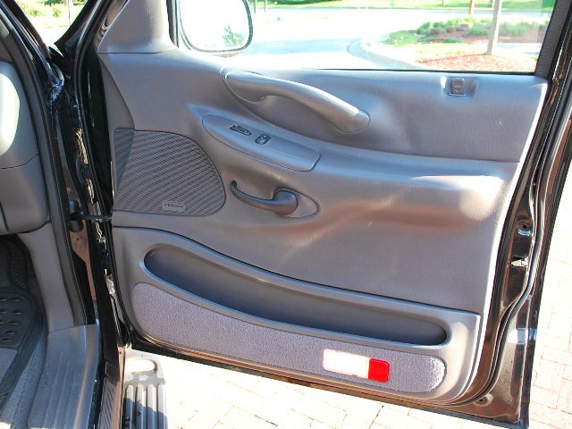 1999 Ford Expedition SL 4x4 Regular Cab