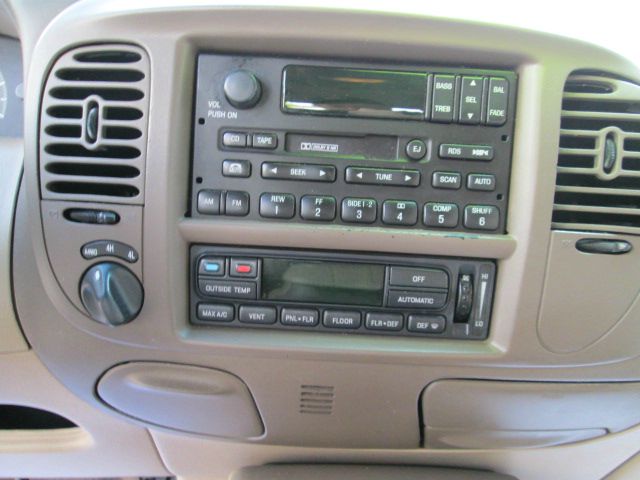 1999 Ford Expedition E320 - Extra Sharp