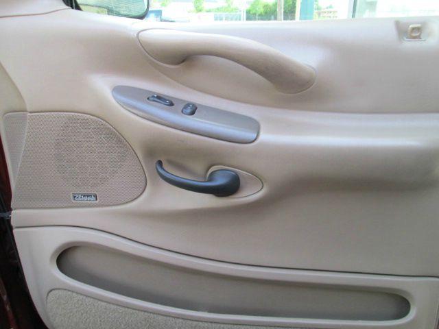 1999 Ford Expedition E320 - Extra Sharp