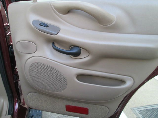 1999 Ford Expedition E320 - Extra Sharp