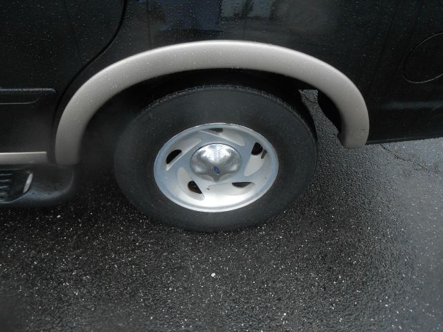 1999 Ford Expedition E320 - Extra Sharp