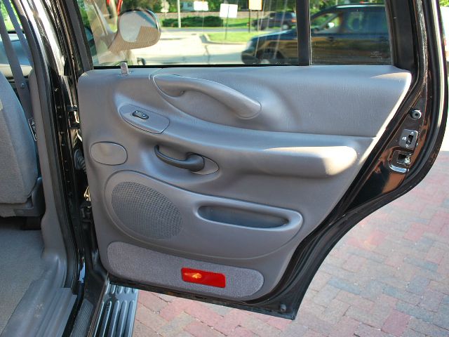 1999 Ford Expedition SL 4x4 Regular Cab