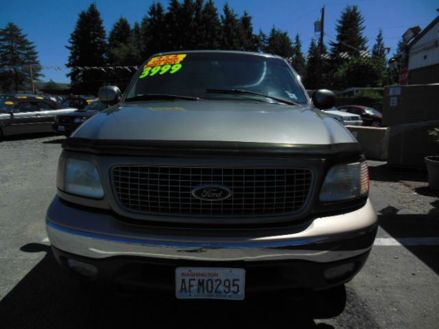 1999 Ford Expedition E320 - Extra Sharp