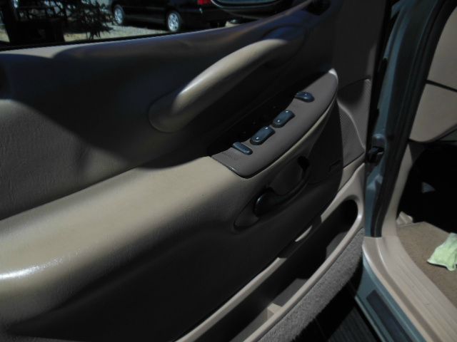 1999 Ford Expedition E320 - Extra Sharp