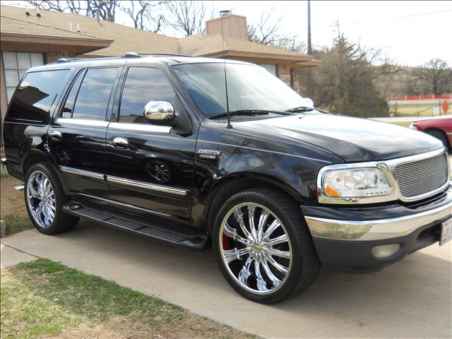 1999 Ford Expedition Crew Cab Short Box 4-wheel Drive LT 4x4 Truck