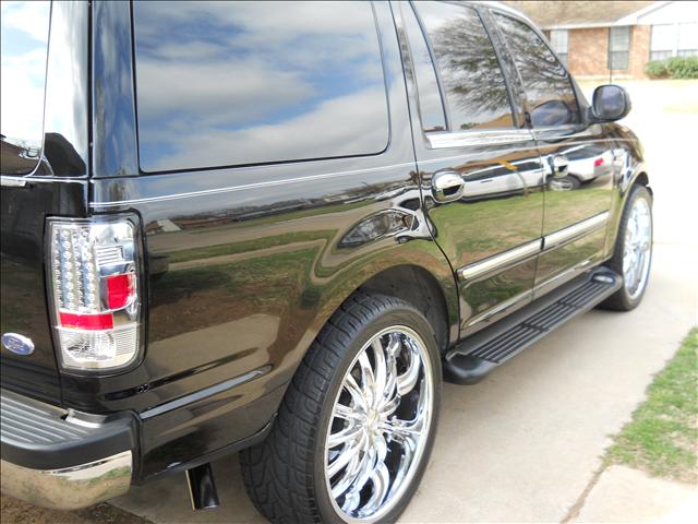 1999 Ford Expedition Crew Cab Short Box 4-wheel Drive LT 4x4 Truck